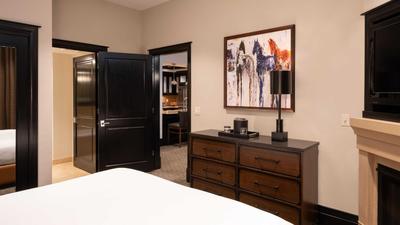 1 Bedroom Superior Suite With Queen Sofa Bed