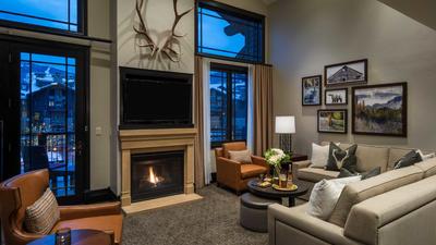 Bi-level 2 Bedroom Suite With Queen Sofa Bed