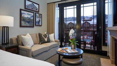 King Bed Junior Suite With Kitchenette, Double Sofa Bed