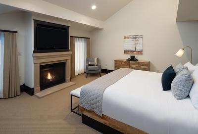 3 Bedroom Astoria Suite - 2 King Bed Bedroom