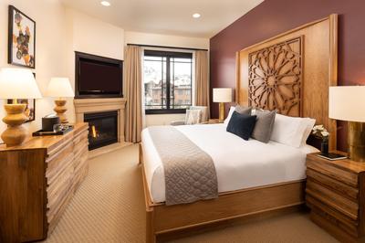 3 Bedroom Astoria Suite - 2 King Bed Bedroom