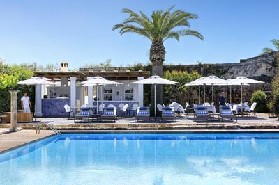 Pool Restaurant and Bar