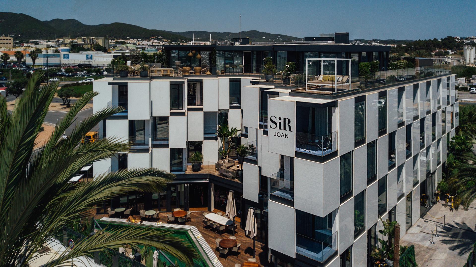Sir Joan Hotel