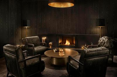 Lobby - Sitting Room