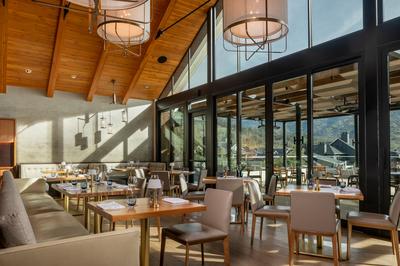 Auro Restaurant