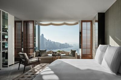 Deluxe Harbour Suite