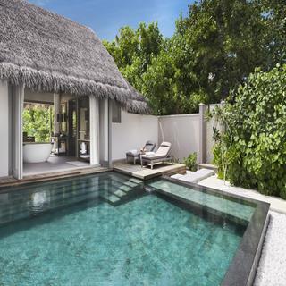 x Beach Pool Retreat