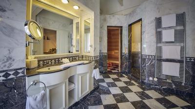 Rose Garden Suite