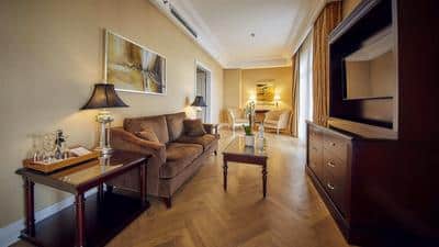 Lake View Suite