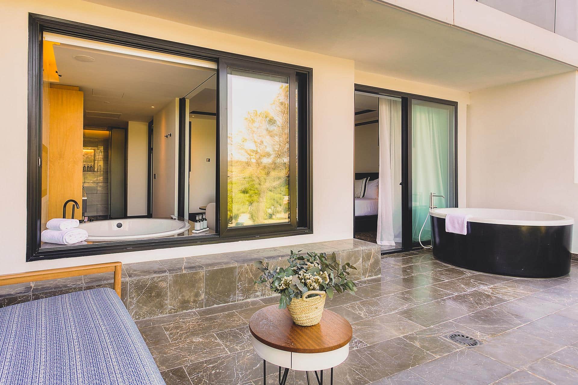 Studio Suite - Jacuzzi Terrace