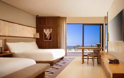 Deluxe Ocean View - 2 Queens