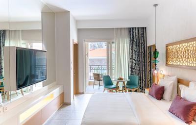 Grand Poolside Room