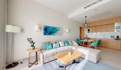 Grand Deluxe Corner Suite