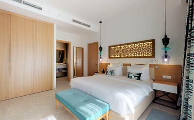 Grand Deluxe Corner Suite