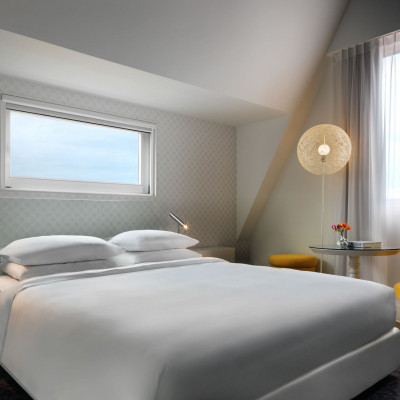Andaz Large Suite