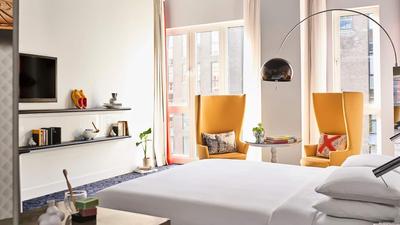 1 King Bed Garden View