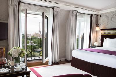 Eiffel Junior Suite