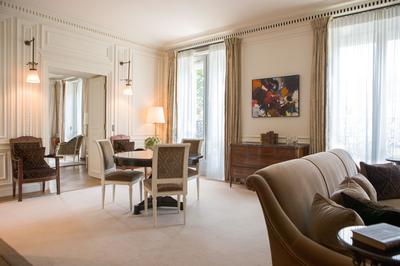 Duc de Morny Suite