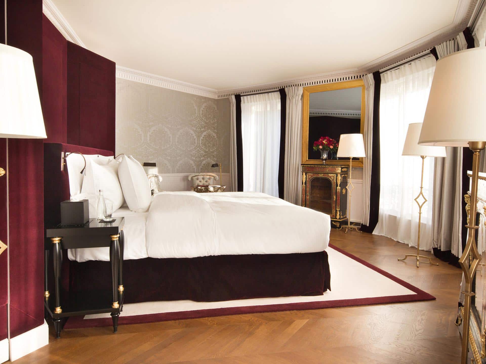Eiffel Presidential Suite