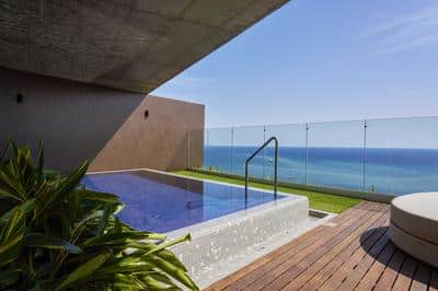 Jacarand Lounge Club Pool