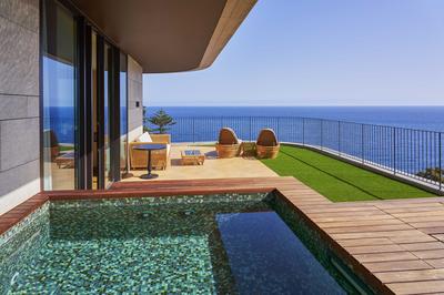 Pool Suite