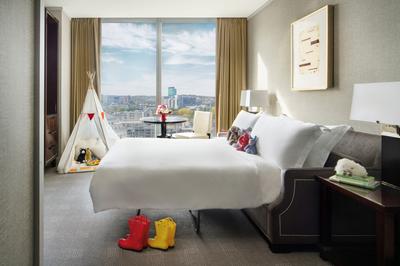 Four Seasons Executive Suite