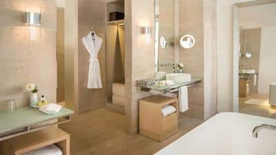 Suite Bathroom