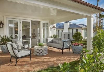 Grand Bungalow