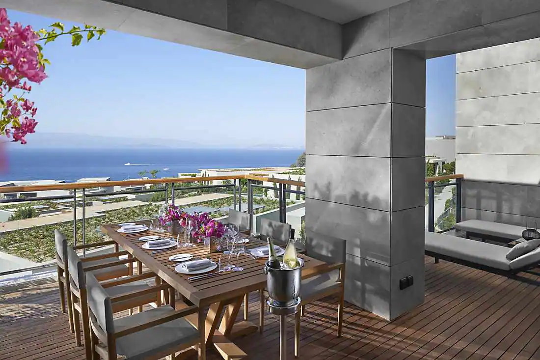 Two Bedroom Sea View Apartment