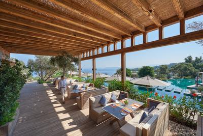 Pool Bar & Restaurant