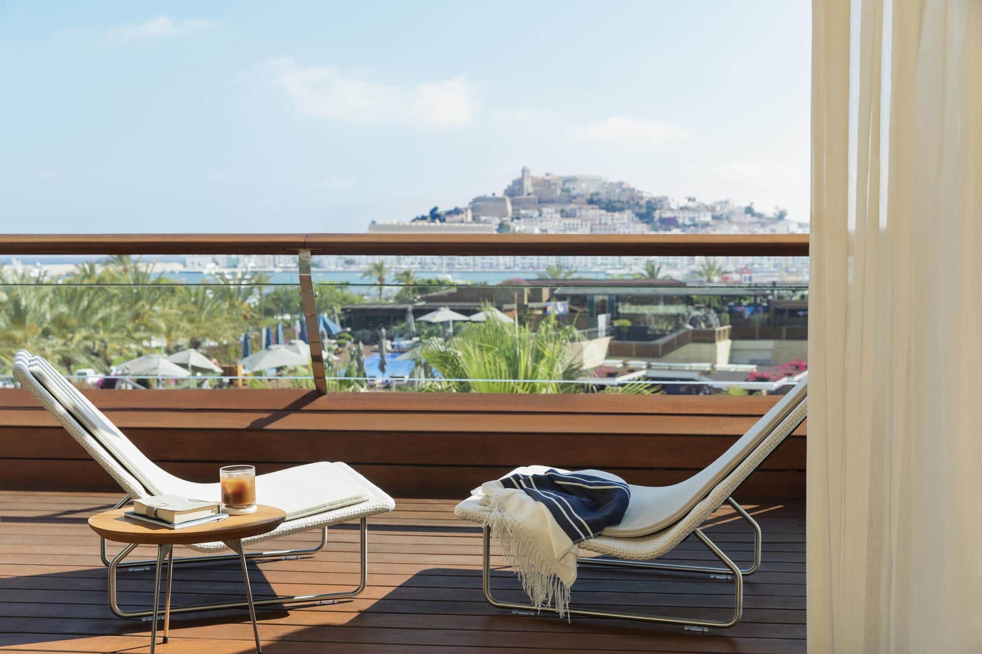 Panoramic Junior Suite