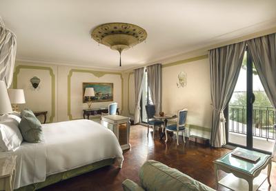Junior Suite Lagoon View with Balcony