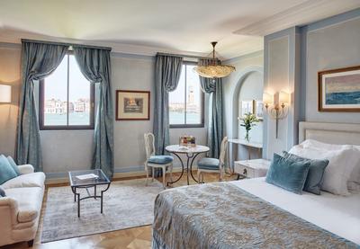 Premium St Mark’s View Room
