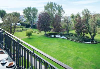 Garden View Suite