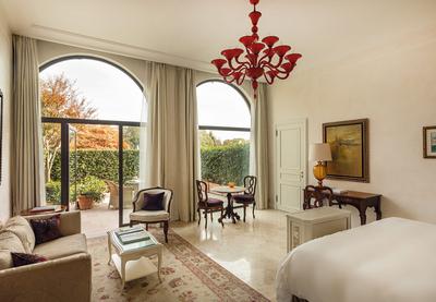 Junior Suite Pool View with Terrace