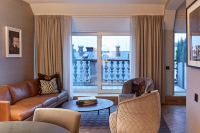 Penthouse Executive Terrace Suite