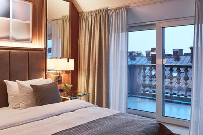 Penthouse Executive Terrace Suite