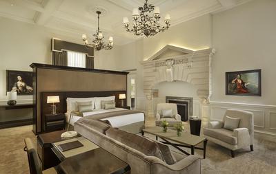 Deluxe Suite - Main House