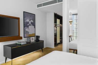 1 King Bed High Floor
