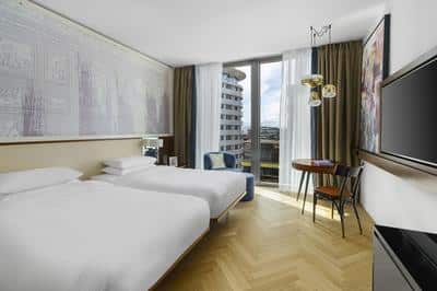 2 Twin Beds High Floor