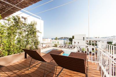Deluxe Room With Terrace