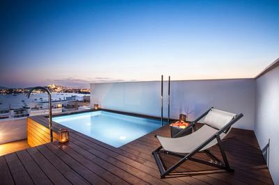 Duplex Suite With Pool