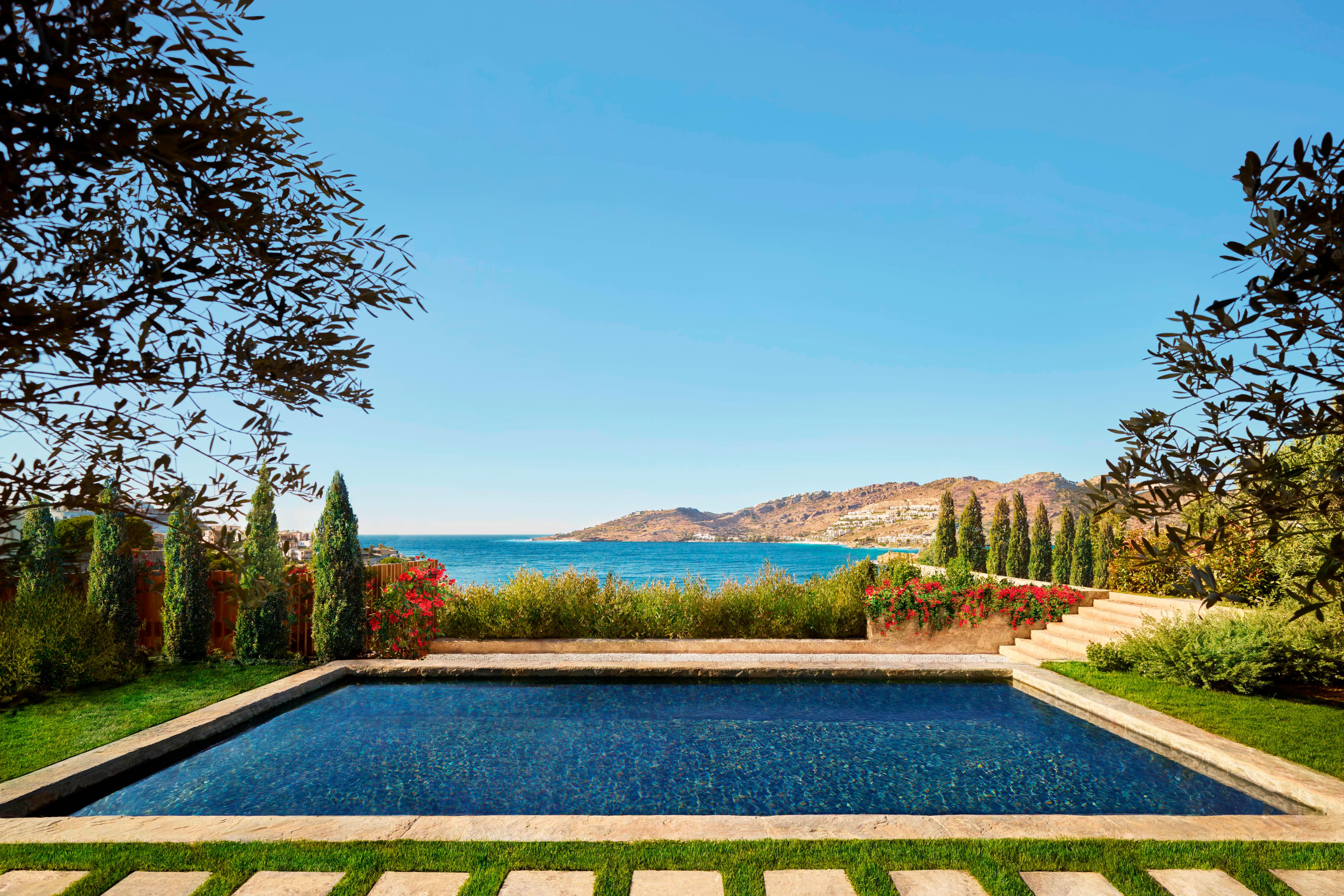 Private Pool Suite