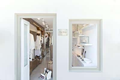 Zeus Dione Concept Store