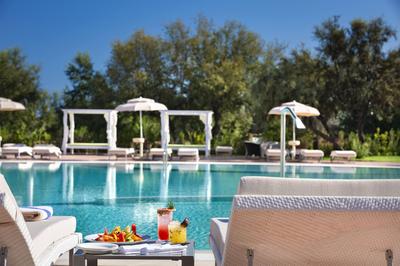 Pool Bar