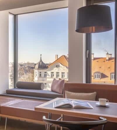 King Bed City View