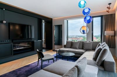 Penthouse Suite