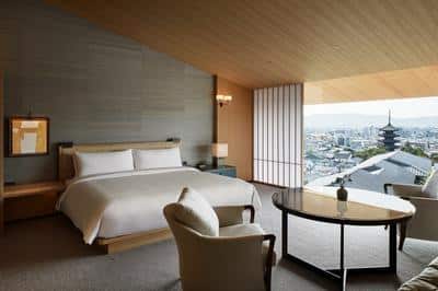 1 King Bed View Deluxe