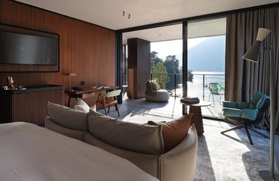 Corner Suite