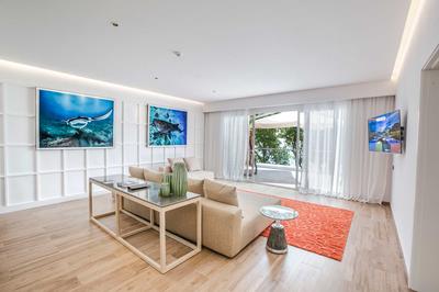Royal Beach Villa